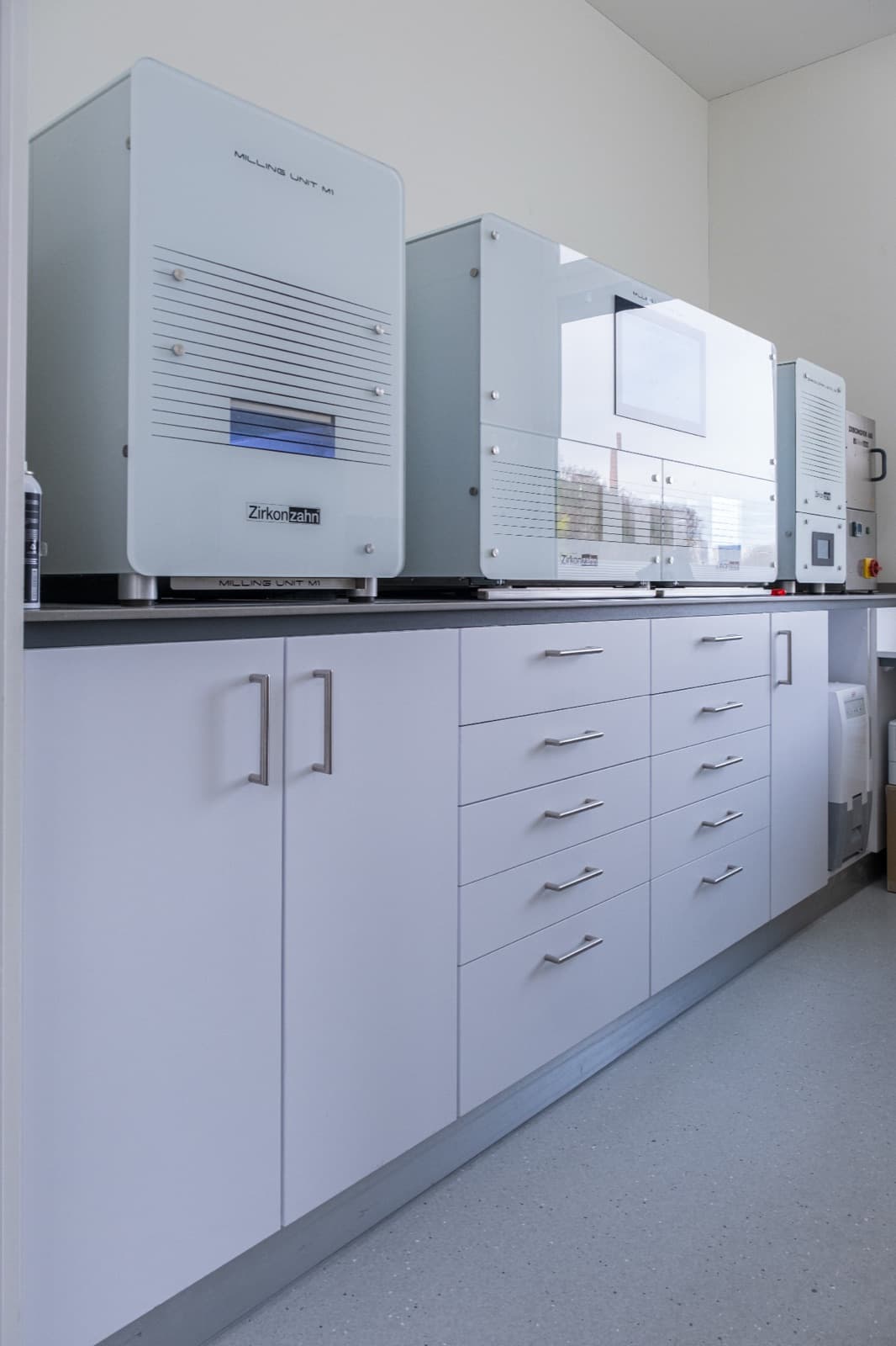 Einblick aus dem Labor von Denta-Tech in Zürich